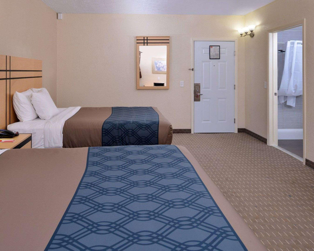 Bedroom 3, Econo Lodge Rochester I-90 & I-390, Monroe