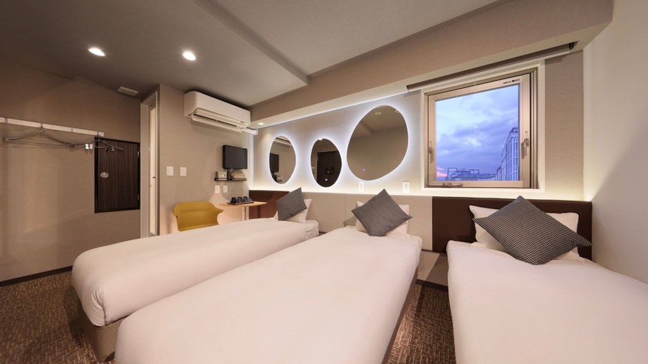 Bedroom 4, Tennoji Crystal Hotel, Osaka