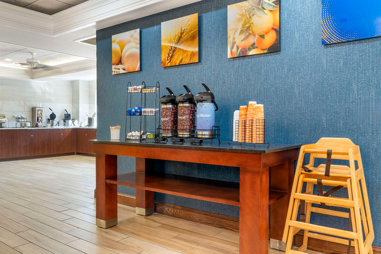 Food & Drinks 4, Comfort Inn & Suites LaVale - Cumberland, Allegany