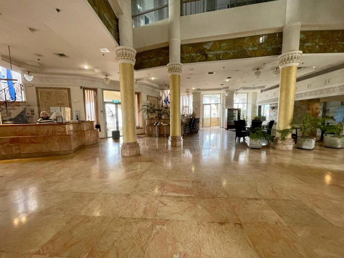 Public Area, Royal on the Sea