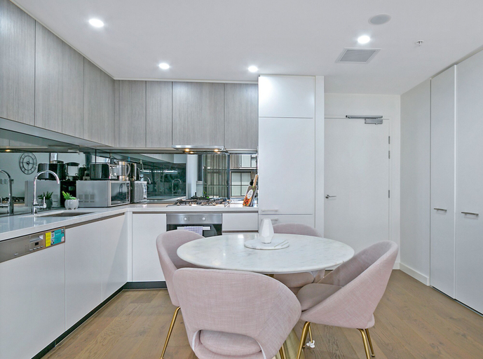Others 5, Kozyguru | Zetland | High Level 2Bed Apt & Parking, Sydney