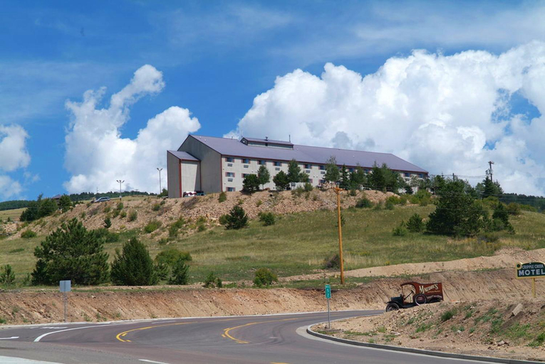 Exterior & Views 1, Gold King Mountain Inn, Teller