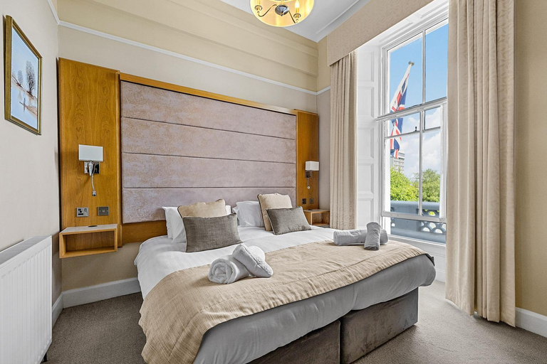 Bedroom 2, The Invicta Hotel, Plymouth