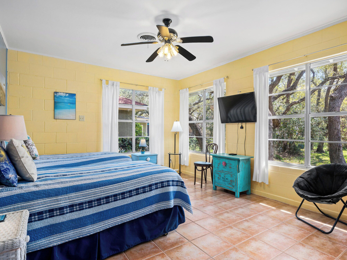 Bedroom 3, A Quiet Escape by Miss Kitty’s, Aransas