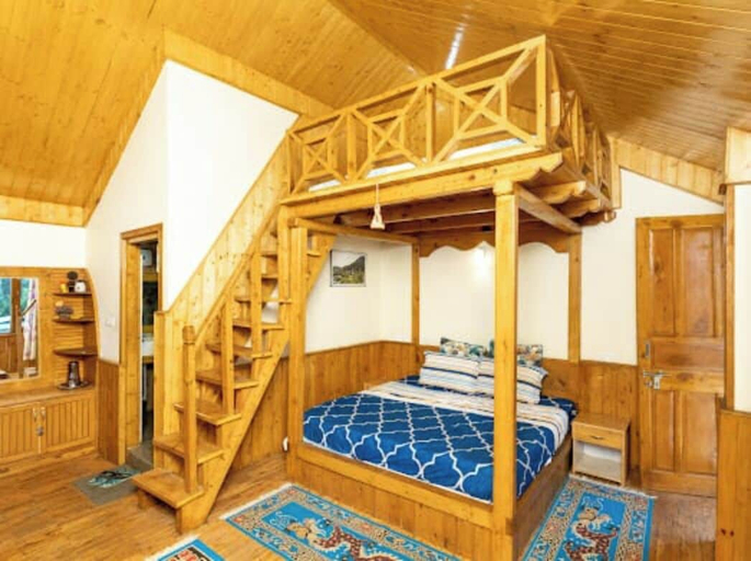 Bedroom 2, Majestic View Cottages, Kullu