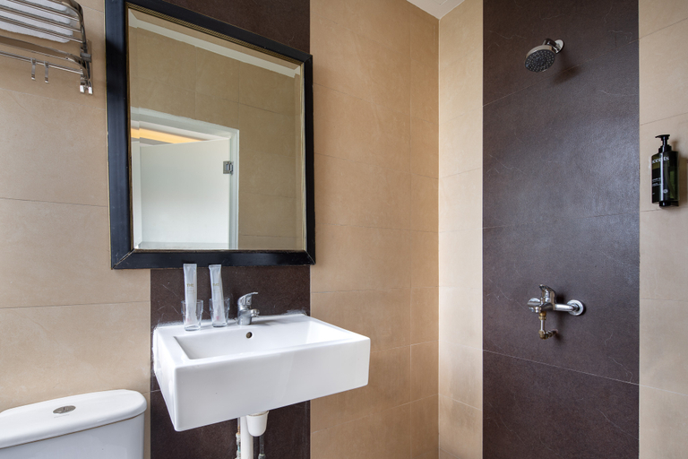 Bathroom 4, The Quay Hotel Little India, Singapore