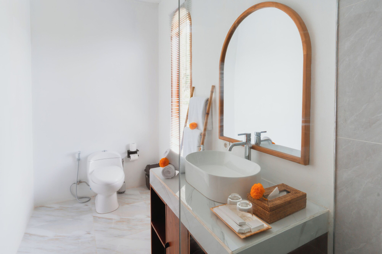 Bathroom 3, Karang Padma Villas, Badung