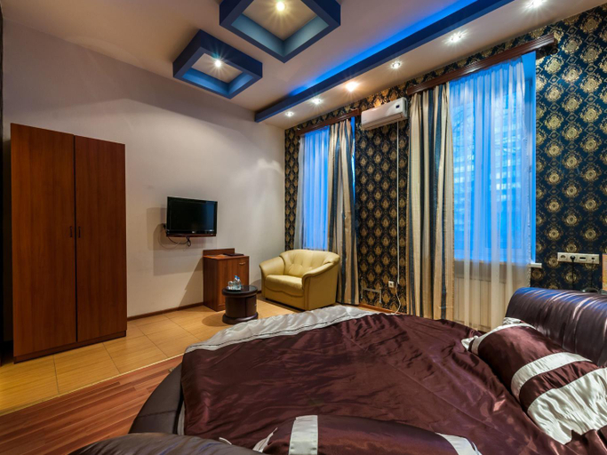 Bedroom 2, Cron Hotel, North-Western