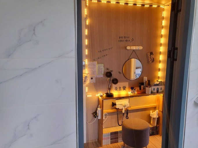 Bathroom, Donghae Mookhoae Pension, Donghae