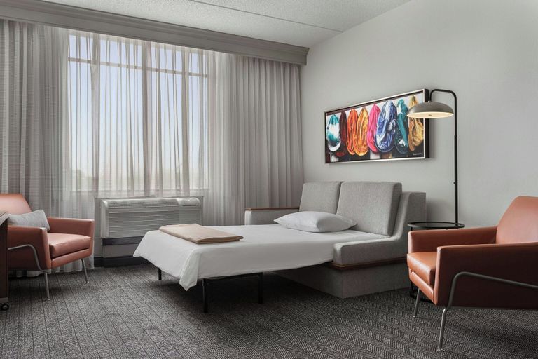 Bedroom 4, Courtyard by Marriott Louisville Airport, Jefferson
