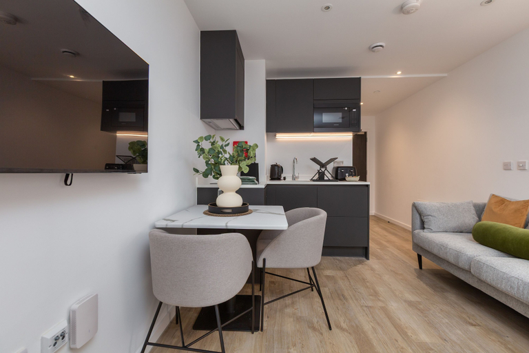 Room 5, Modern Central Studio, Manchester