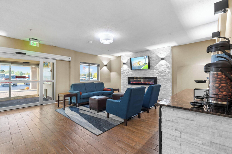 Public Area 2, Comfort Inn Hobart-Merrillville, Lake