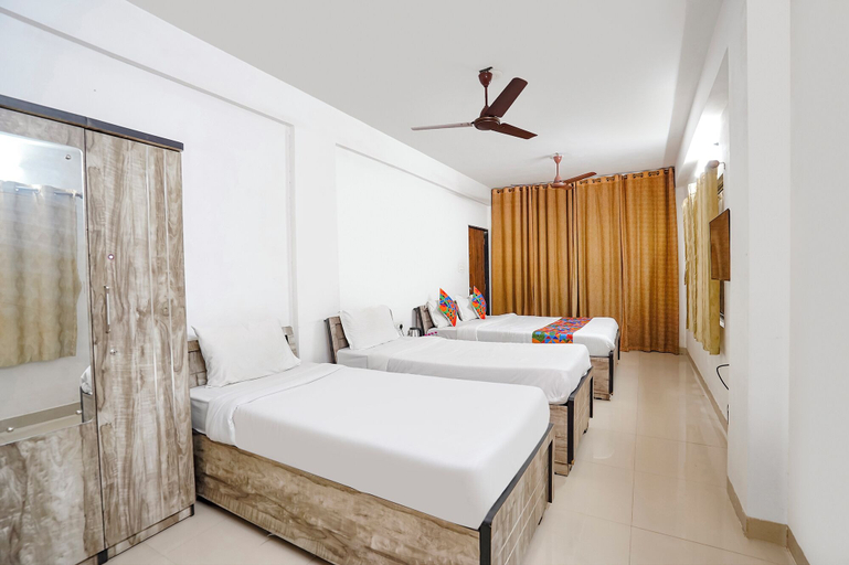 Bedroom 3, Fabhotel Relax, Gandhinagar