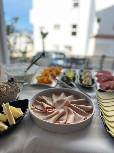 Food & Drinks 5, Alnes Hotel, Sarandës