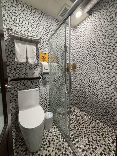 Bathroom 4, Da Xi Lao Cheng Si Ji Xing Guan, Taoyuan