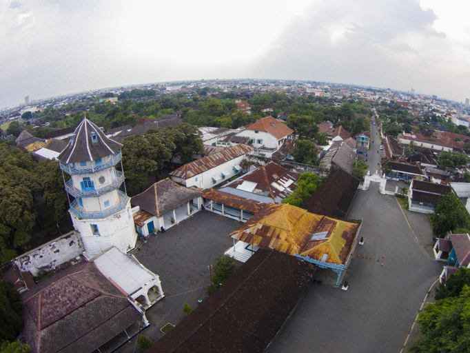 Exterior & Views 2, RedDoorz near Tirtonadi Park Solo, Solo