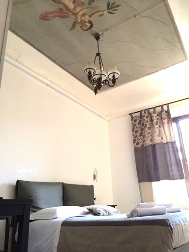 Bedroom 3, Adelaide House, Florence