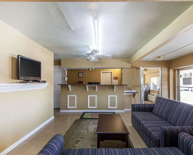 Others 5, Days Inn by Wyndham Calhoun GA I-75 and US-41, Gordon