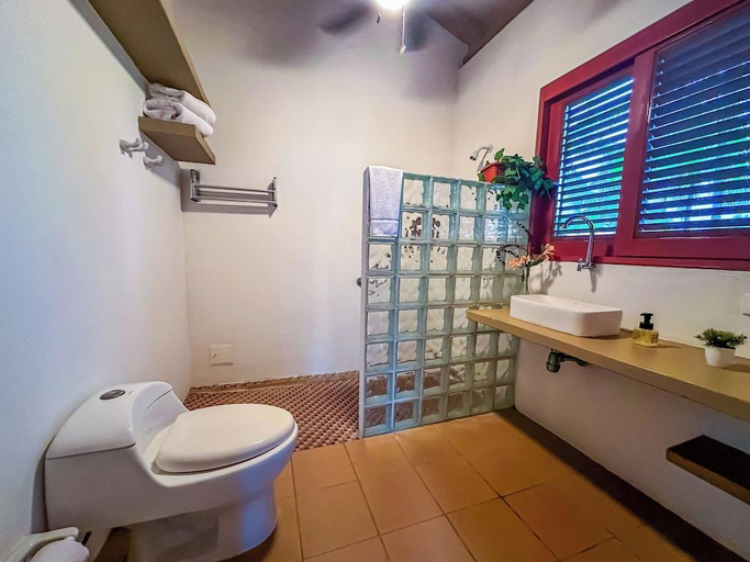 Bathroom 3, Hotel Chiniu, Riohacha