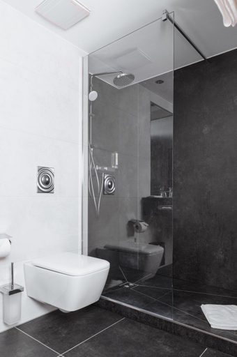 Bathroom 4, Hotel Forsthaus Gruna Betreibergesellschaft mbH, Chemnitz