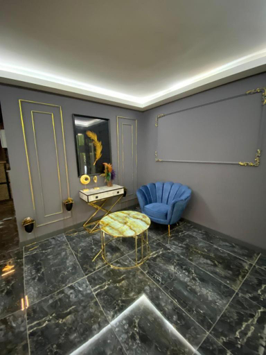 Others 5, 216 Palace Suite, Kartal