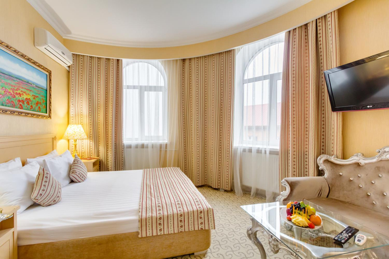 Bedroom 3, Kartmazovo Country Club, Western