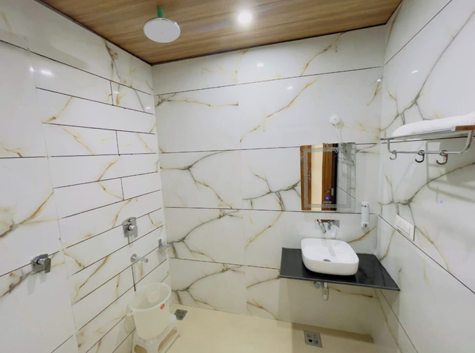 Bathroom 4, Hotel Dalhousie Hills Dalhousie, Chamba