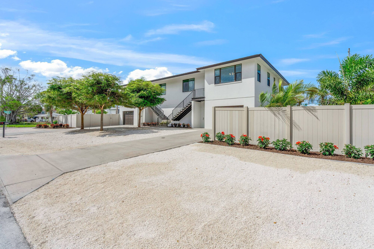 Exterior & Views 1, Lido Dream Combined Duplex Both N & S, Sarasota