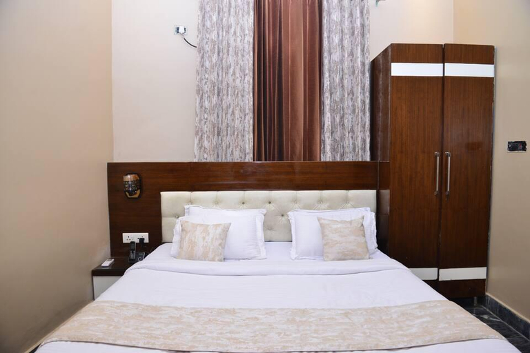 Bedroom 2, Hotel signature villa , Sonipat