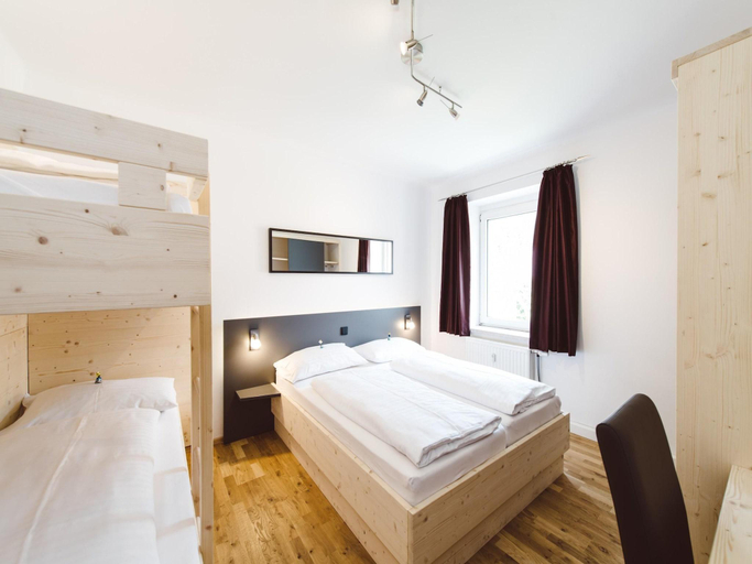 Bedroom 2, Eisenerz Apartments, Leoben