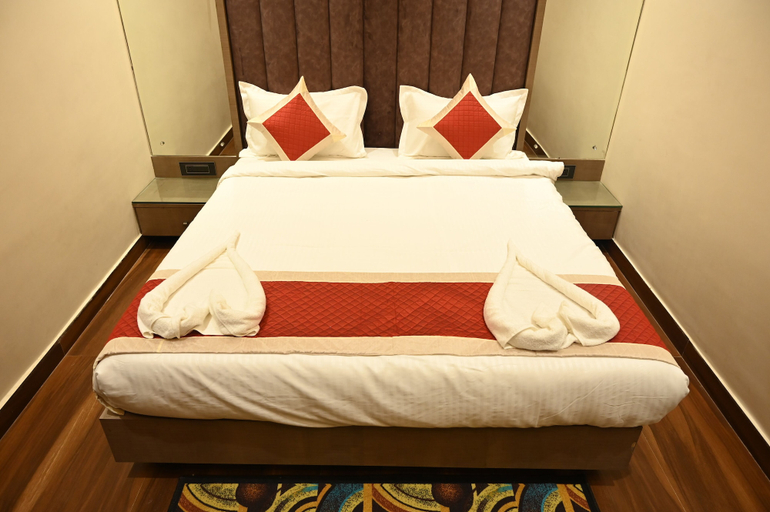 Bedroom 3, KS Square Hotel and Banquets, Patna