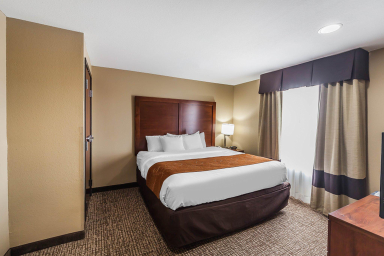 Bedroom 3, Comfort Suites Yukon - SW Oklahoma City, Canadian