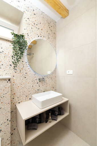 Bathroom 3, Villa Maja Aurelia in the Centre- Romantic Studio Apartment, Hvar