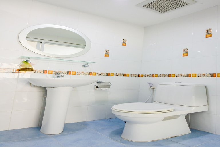 Bathroom 4, OYO 394 Nana Beach Cha Am, Cha-Am