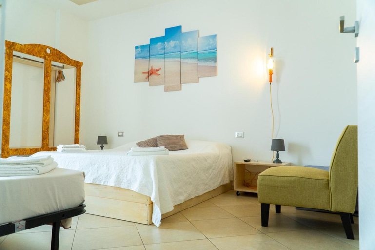 Bedroom 2, Percebes Exclusive B&B, Lecce