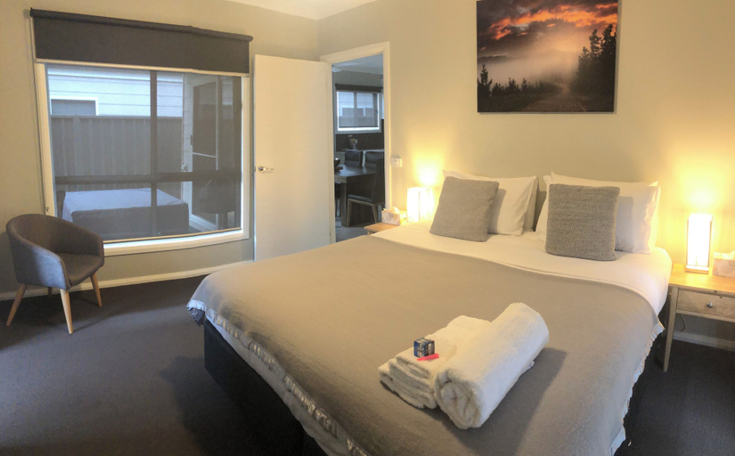 Bedroom 3, Abalina Cottages Cherry lane, Alpine - East