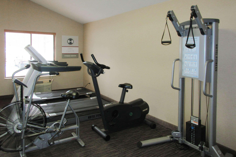 Others 5, Clarion Inn & Suites - University Area, Cortland