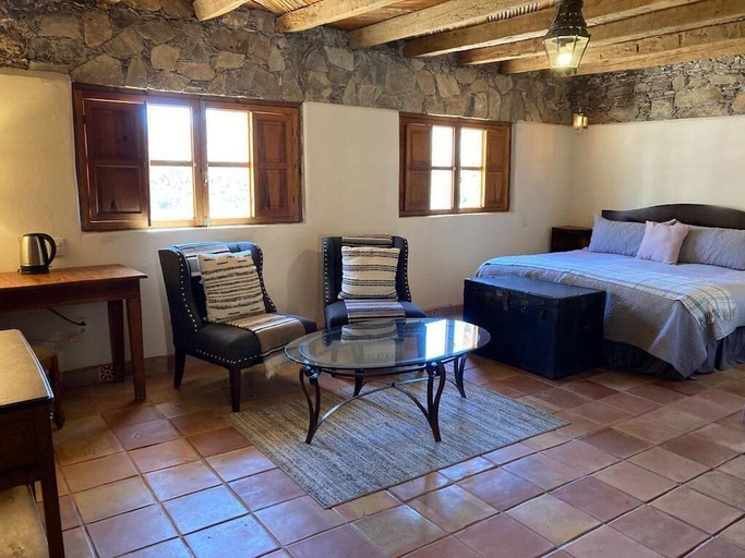 Bedroom 2, Hotel Amor y Paz, Catorce