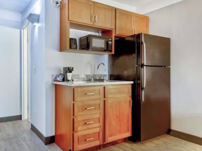 Others 5, Home Place Suites, Washington