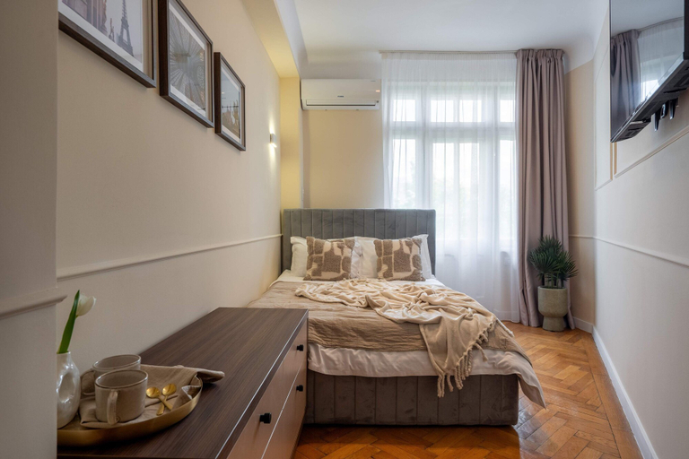 Bedroom, Romanian Athenaeum Flat - Refined 3BR Steps from Calea Victoriei, Municipiul Bucuresti