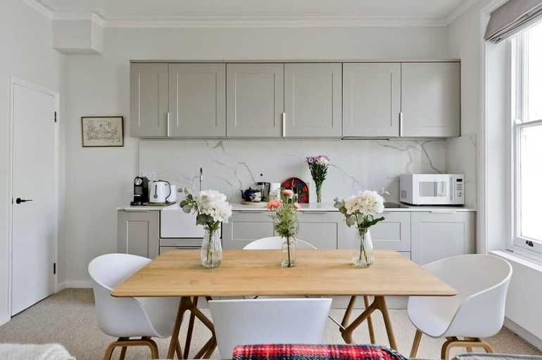 Others 2, Large & Wonderful 1 Bed, Pimlico, London