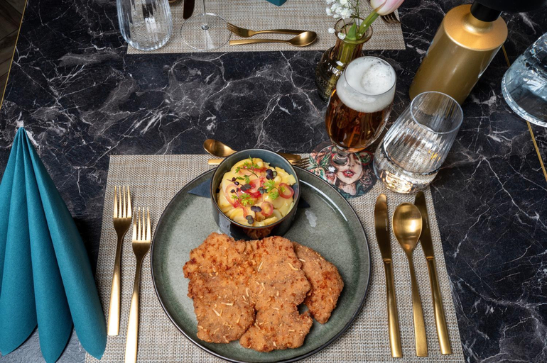 Food & Drinks 4, Stadthotel Retz - sgrafit hotel - Self Check-In, Hollabrunn