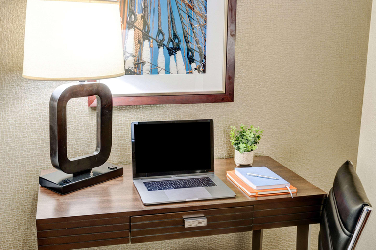 Bedroom 3, The Garrison Hotel, an Ascend Hotel Collection Mem, Strafford