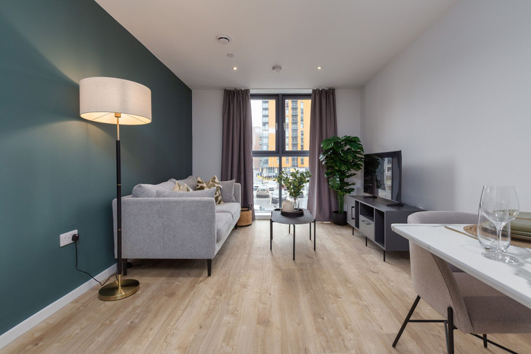 Room 4, Modern Vista Manchester, Manchester