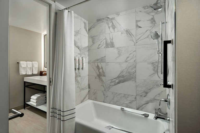 Bathroom 5, Washington Dulles Marriott Suites, Fairfax