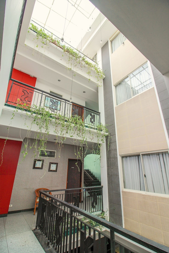 Exterior & Views 1, Collection O Sweet Karina, Bandung