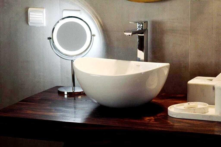 Bathroom 5, Andriana Resort Spa, Diana