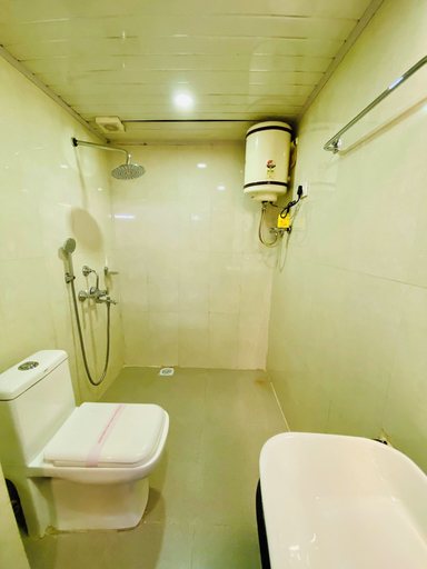 Bathroom 3, Tripoo Potala Palce, Darjiling