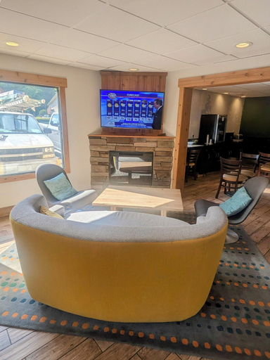 Public Area 2, Quality Inn Downtown Helen, White