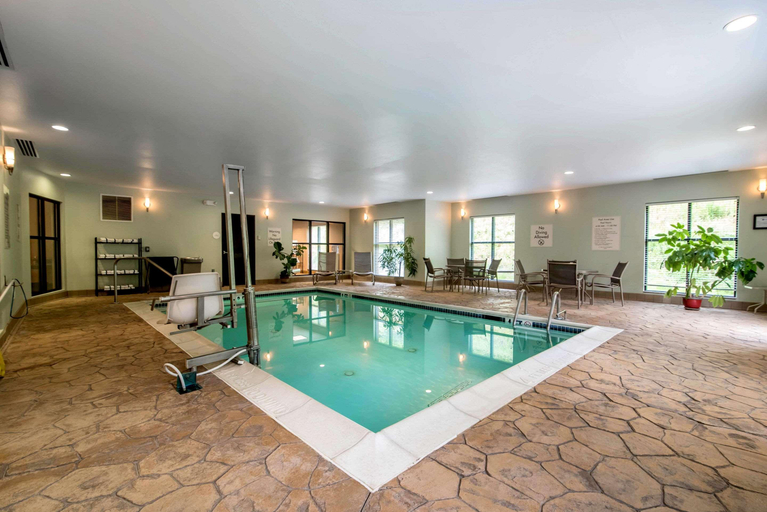 Sport & Beauty 2, Comfort Inn & Suites Tunkhannock Area, Wyoming